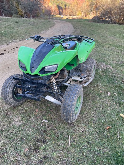 Vând urgent  Kawasaki kfx 700