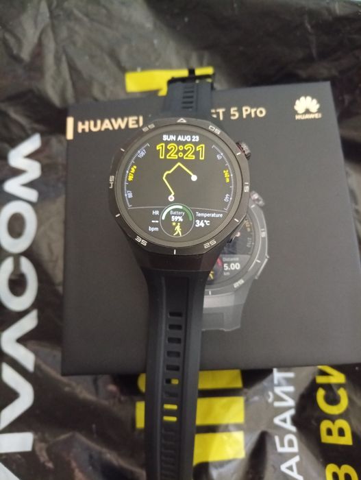 Продавам Смарт часовник HUAWEI What GT 5Pro.