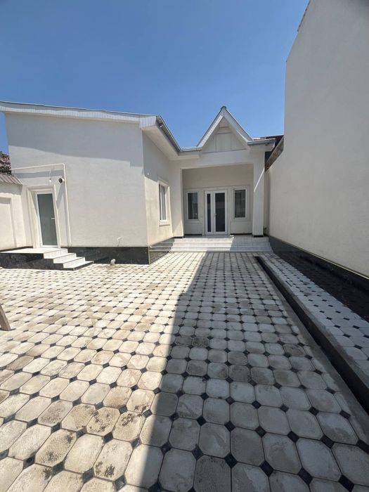 Uchastka srochna sotiladi