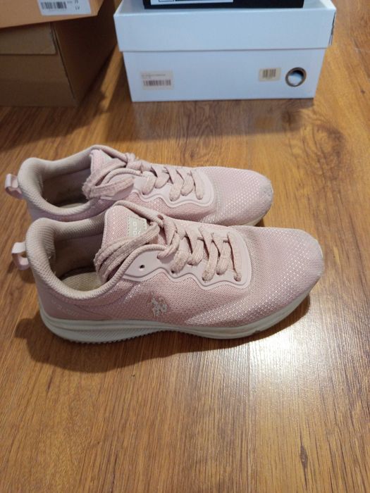 Дамски маратонки запазени