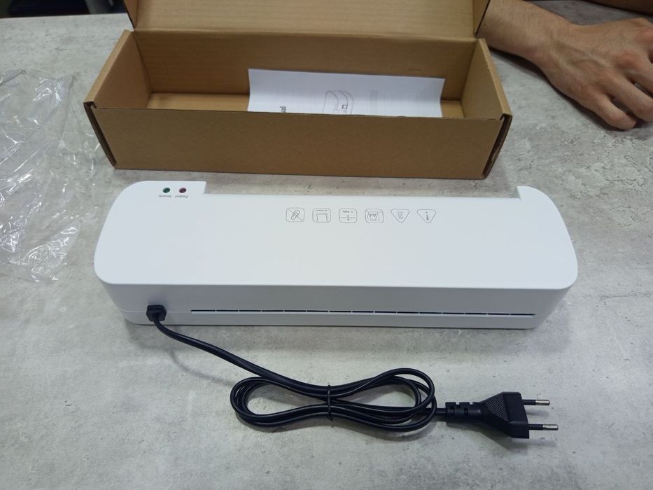 Mini laminator sotiladi