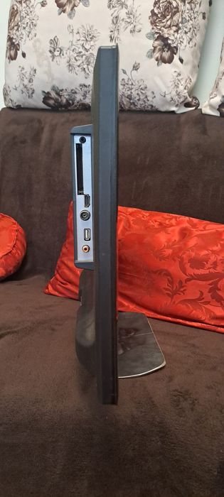 Led tv 55cm mic(22inchi)