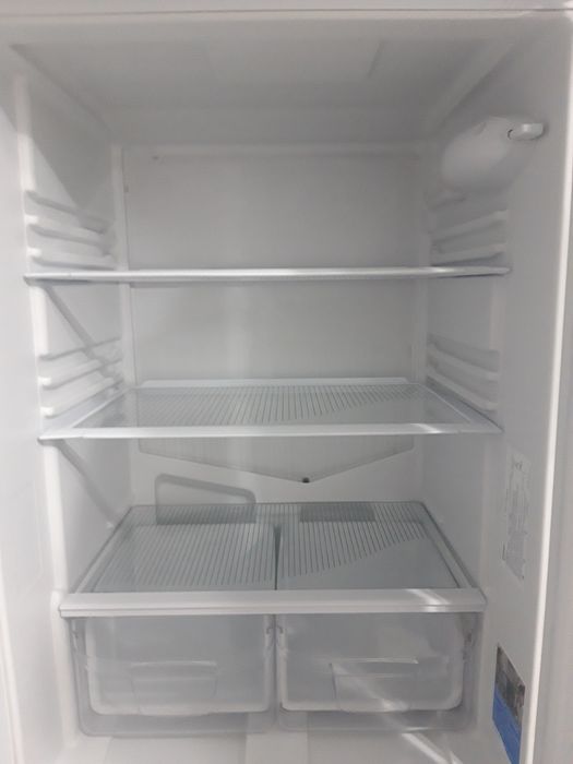 Холодильник Indesit
