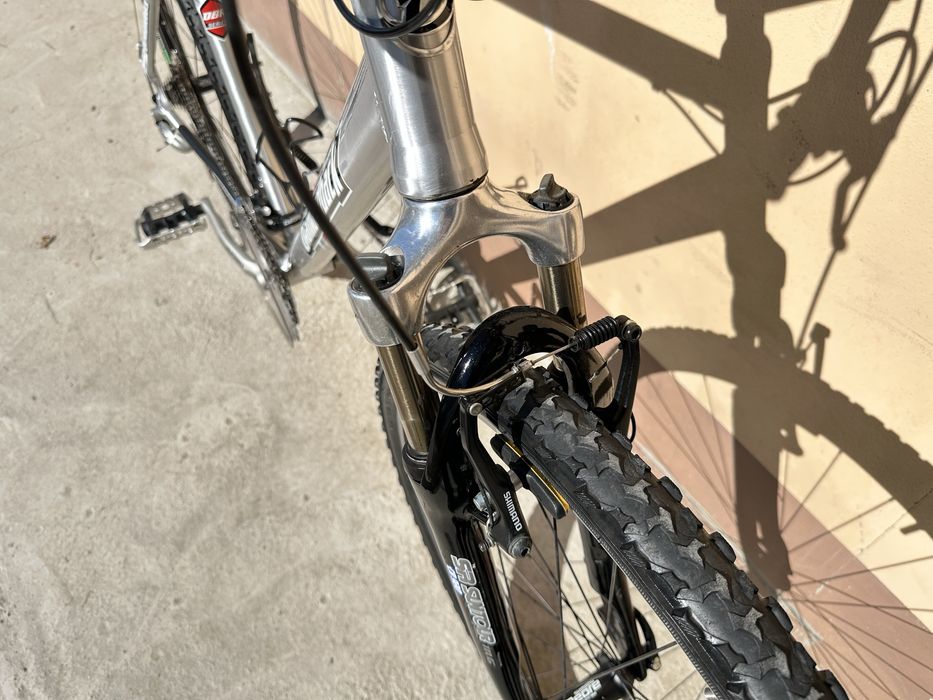 Bicicleta oras DiamnondBack 28 Inch Aluminiu 27 viteze Shimano Deore