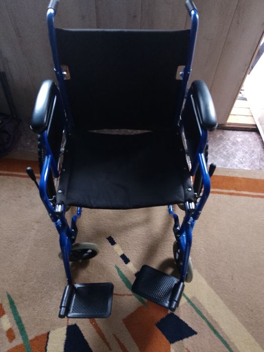 Продам  коляску инвалидную