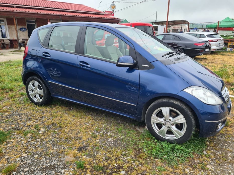 Mercedes Benz  A 180