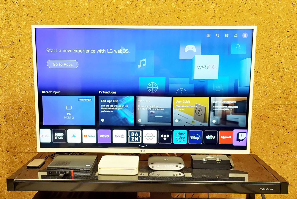 LG 43UQ76903LE 43 4K UHD IPS Smart TV, White (Бял) + Magic Remote, Като Нов, Отлично Състояние.