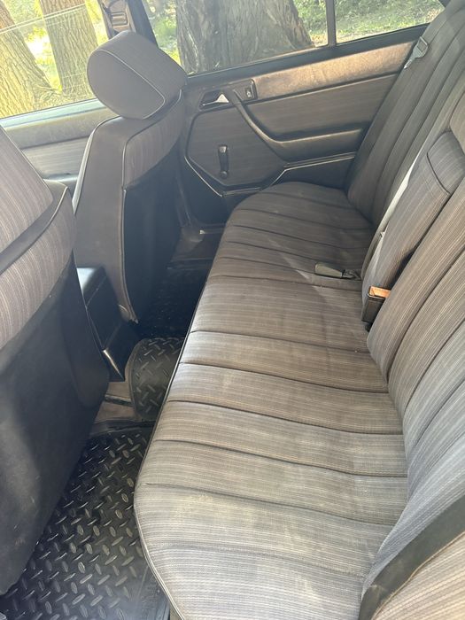 Mercedes w124 e260