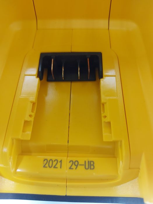 Мощен акумулаторен вентилатор DEWALT DCE512N