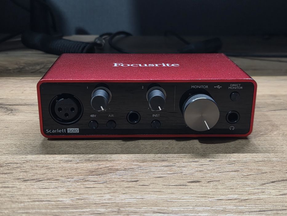 Звуковая карта Focusrite solo 3rd gen