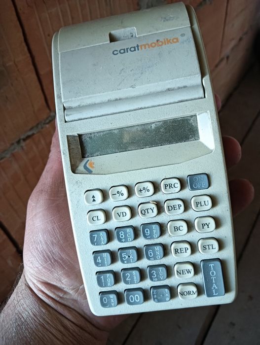 Vând casă de marcat portabila  carat mobilka prețul 250 Roni trimit in tara