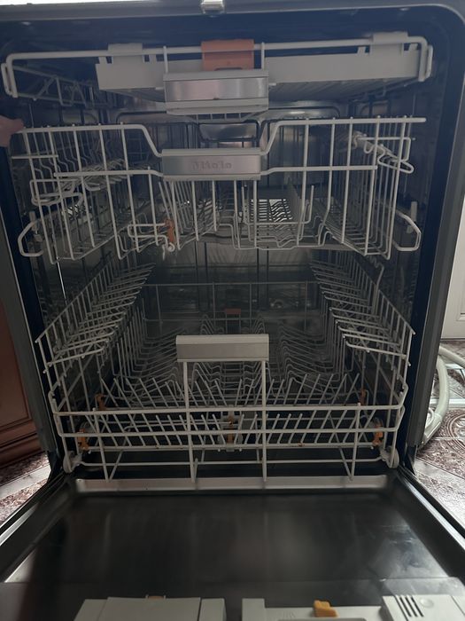 Mașină de spălat vase Miele