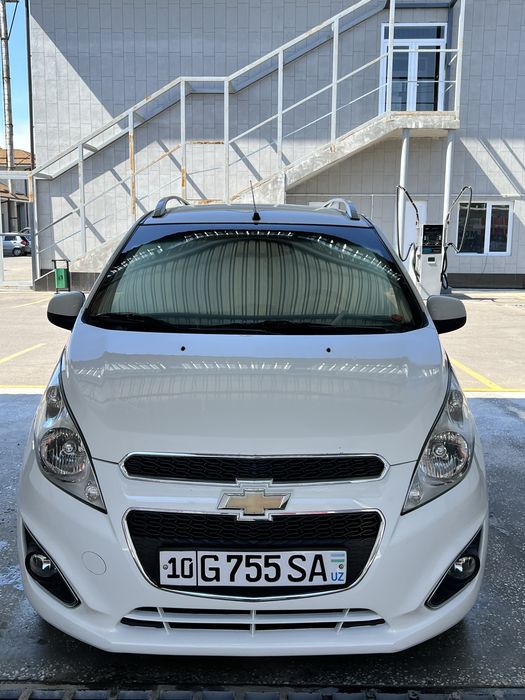 Chevrolet Spark белый oq
