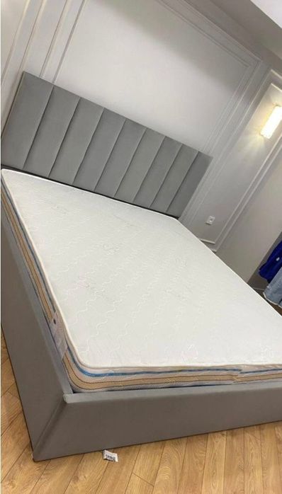 Кровать двуспальная