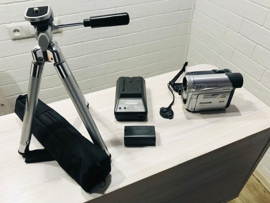 Продам видеокамеру Panasonic
