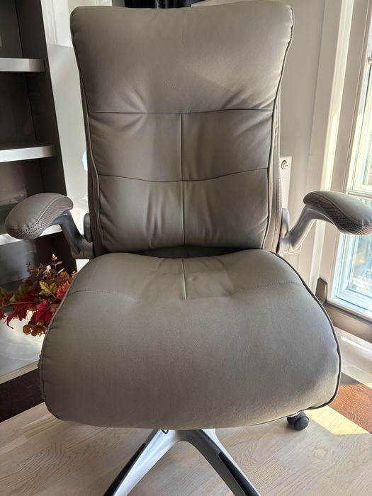 Scaun birou imitatie piele gri