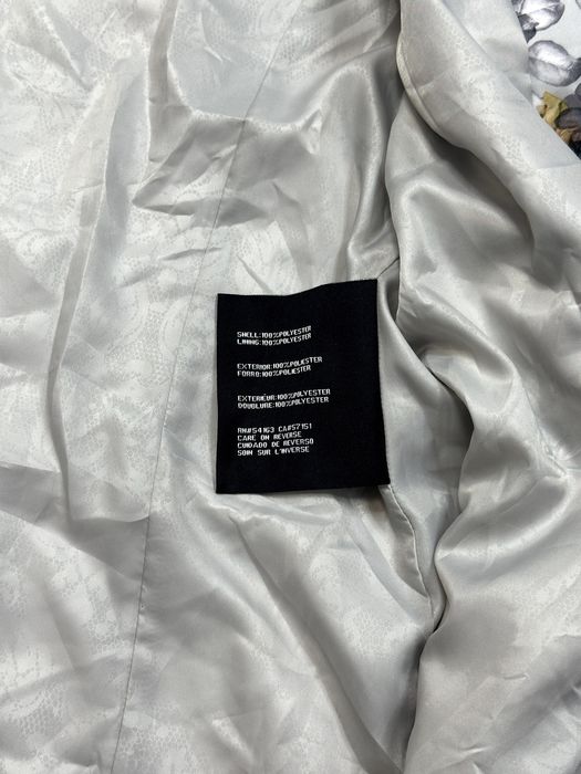 Дамско палто Guess - размер M, отлично състояние