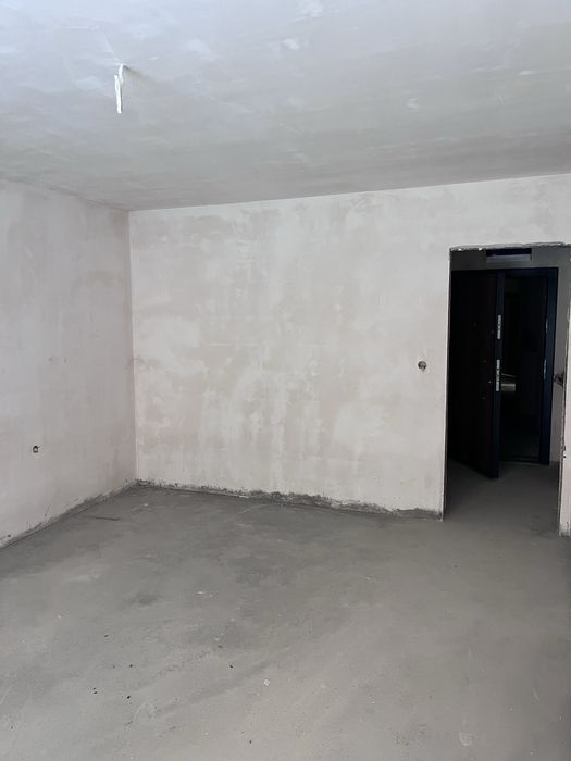 Двустаен апартамент с подземно паркомясто