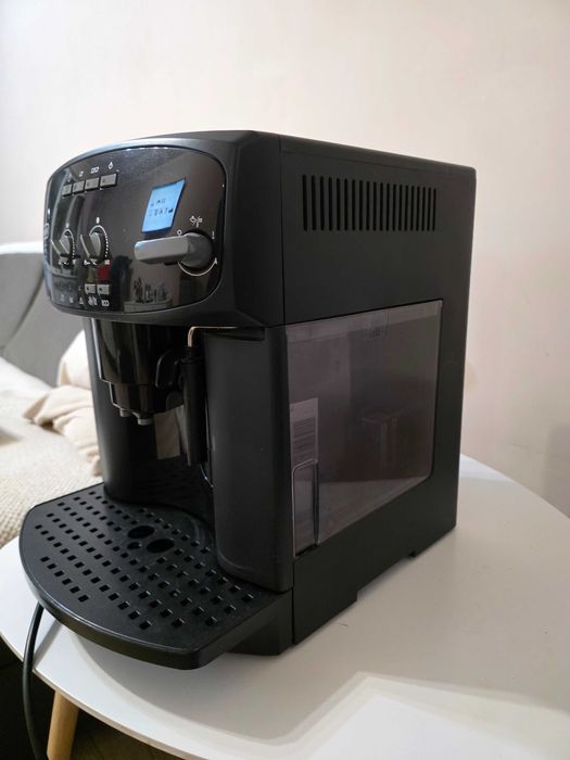 Кофемашина Delonghi