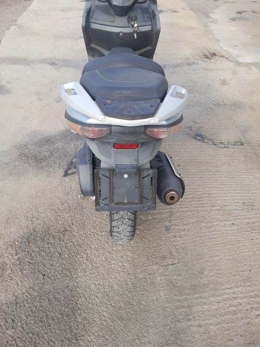 Скутер Малагути Медисън 125,200,250,400 (Medison 3,2)-на части