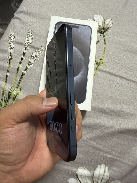 Продам Iphone 15 pro 256Gb