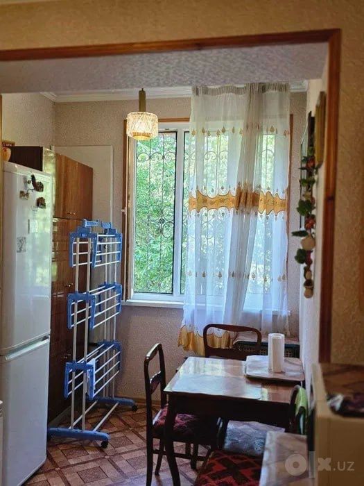 Юнусабад Ц4 1в2/2/4. Продается Ремонт средний.