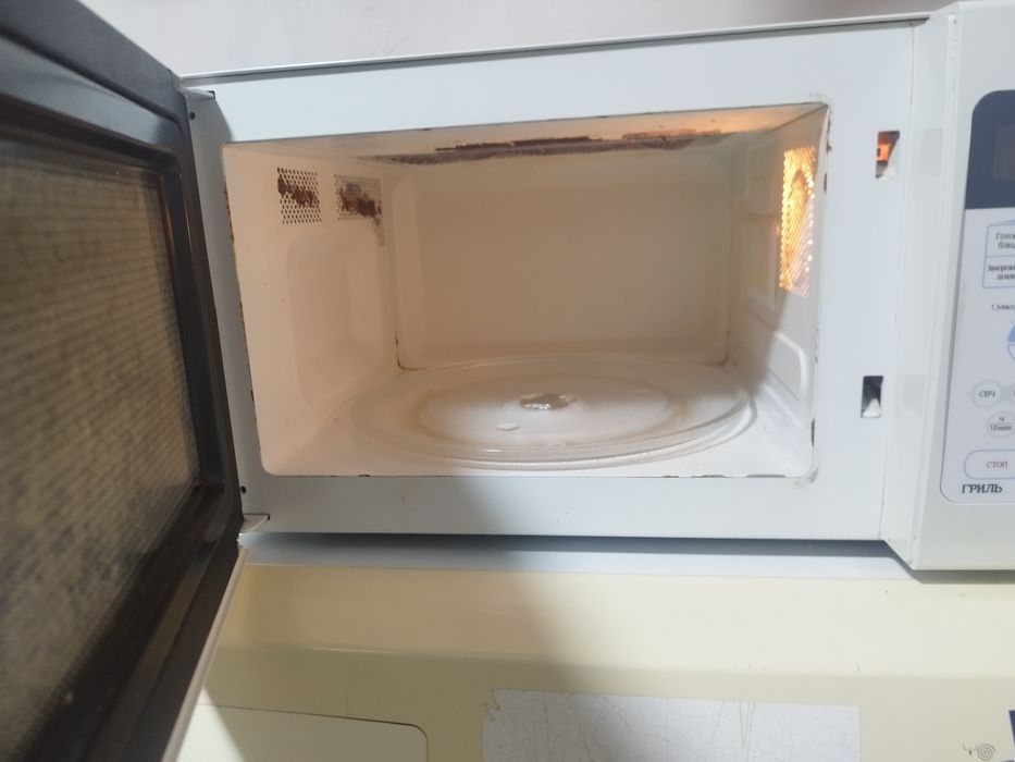 Срочно продам микроволновку Samsung