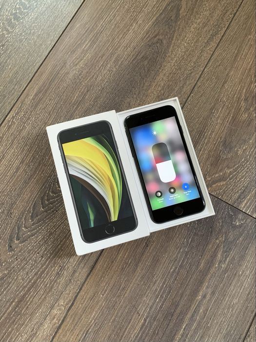 iPhone se 2020 black