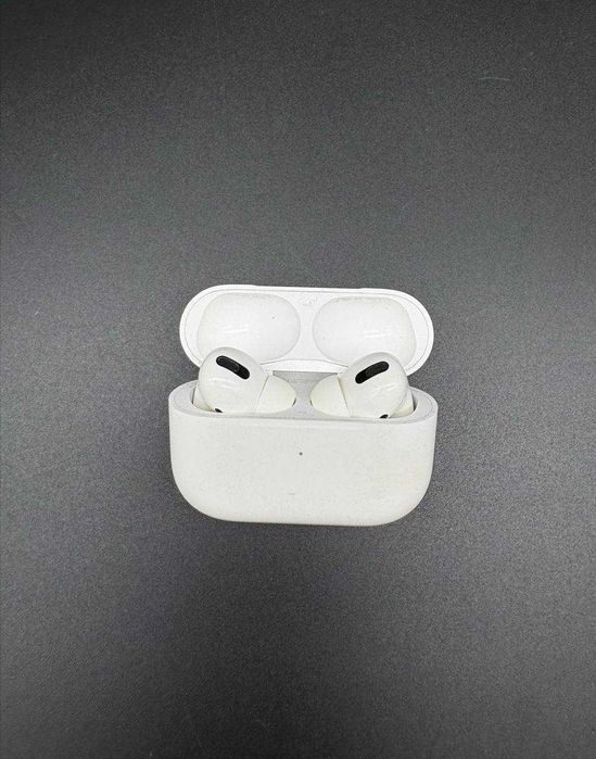 Apple AirPods Pro (белый)