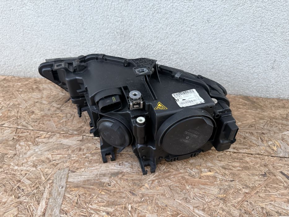Far dreapta Audi A4 B8 8K B8.5 Facelift Xenon + LED Original Europa