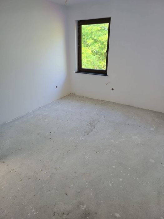 Casa de vânzare în comuna Gârcina 124 mp construcții