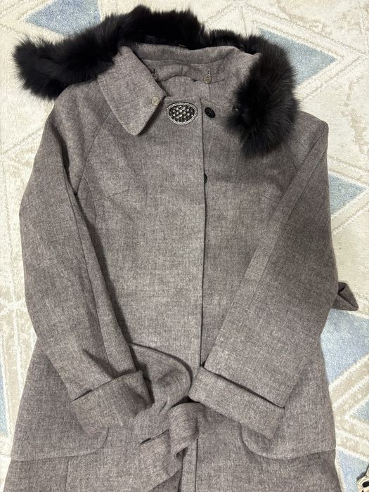 продаю весенние куртки