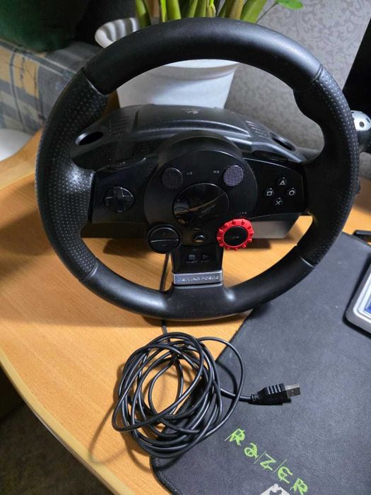 Руль logitech driving force gt