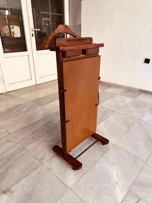 Италианска стойка за дрехи ARIS – масивно дърво (valet stand)