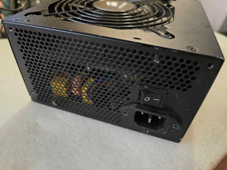 Sursă PC Corsair CX500M 500W, 80 PLUS Bronze, Semi-Modulară (Model 75-002017)