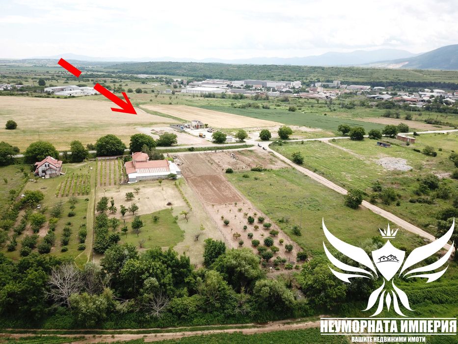 Под наем земя, парцел, паркинг 4320кв.м. в Асеновград, втора линия