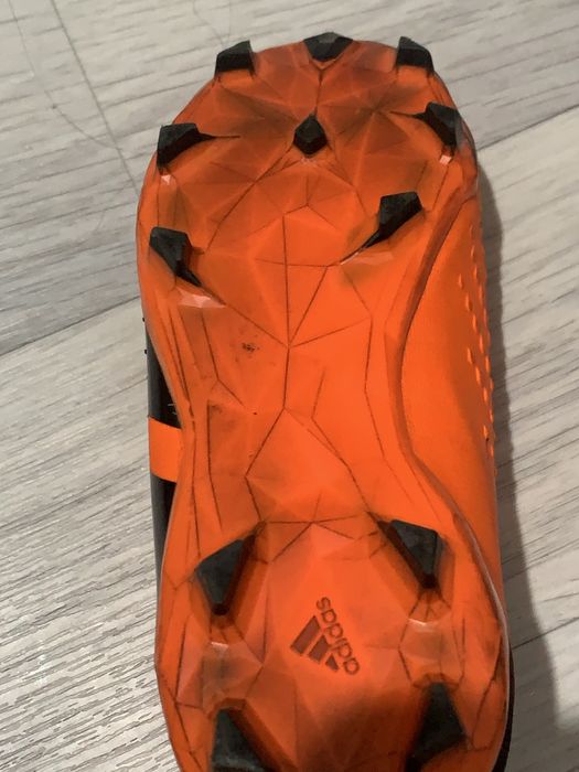 Бутсы адидас предатор акуари