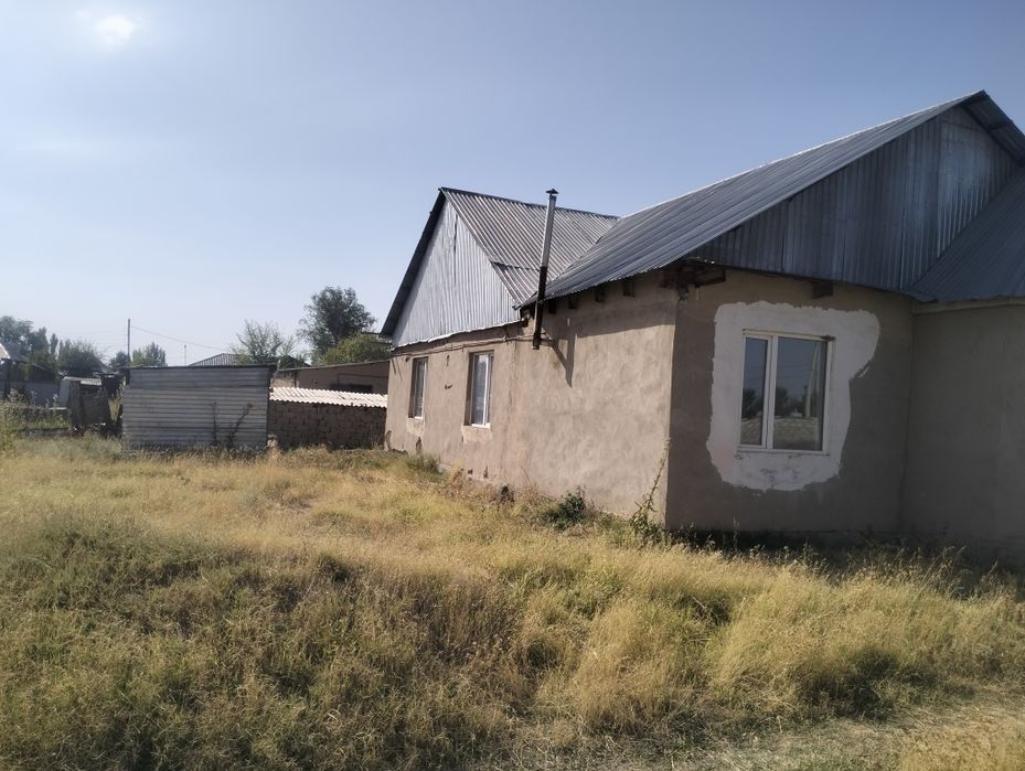 Жер үй сатылады 8 бөлмелі