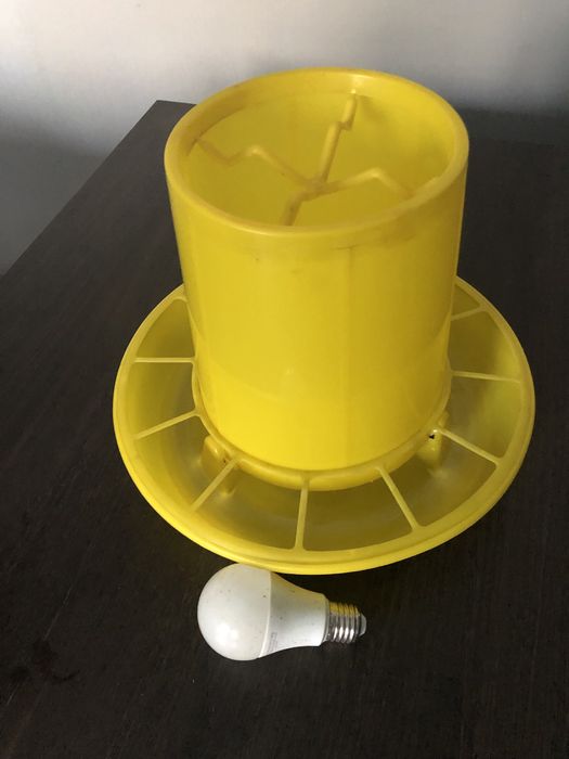 Продам брудера для циплят и перепелов