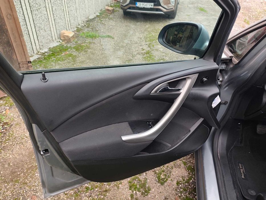 Opel Astra J Sports Tourer 1.4 2011