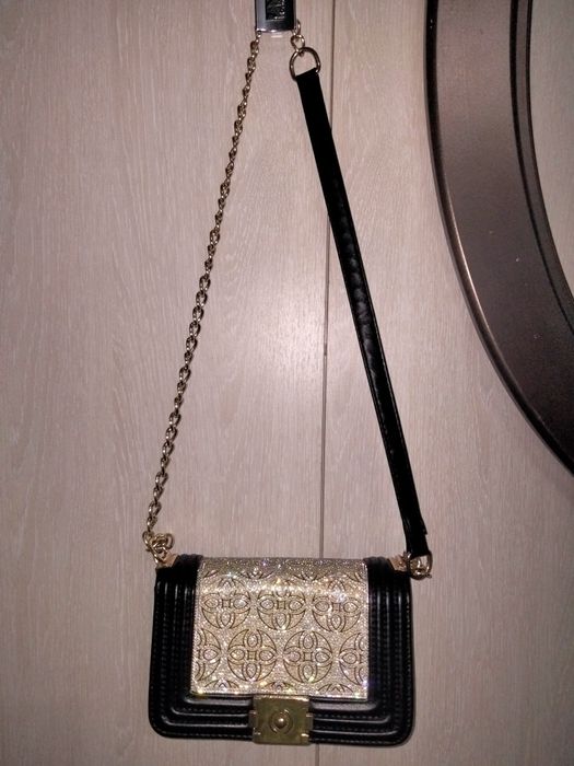 Продам очень красивую сумочку