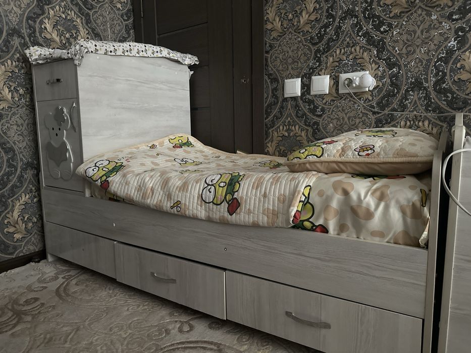 Детская кроватка