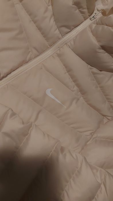 Nike пухено дамско яке S i M размер