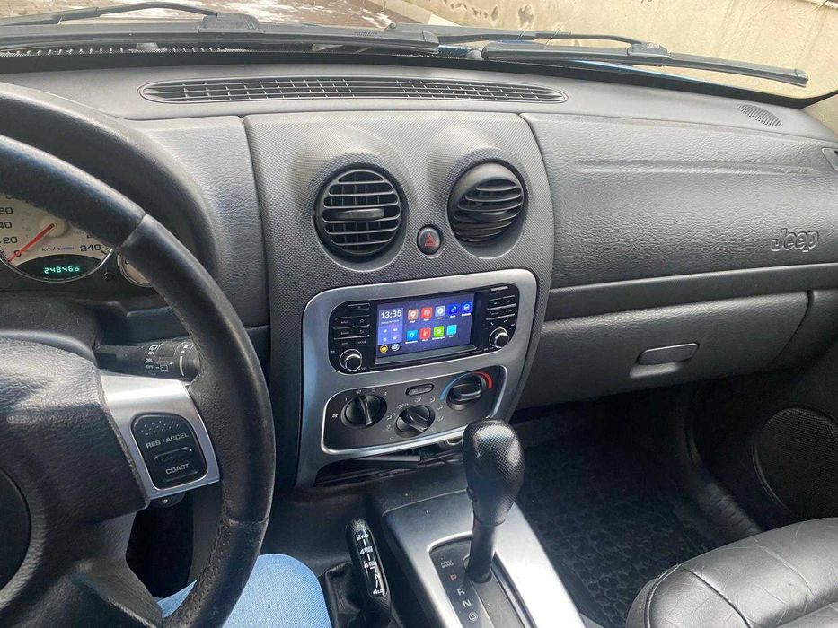 Vand Jeep Cherokee unicul proprietar