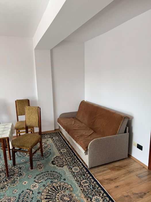 Închiriez apartamnet - Perioada Untold .