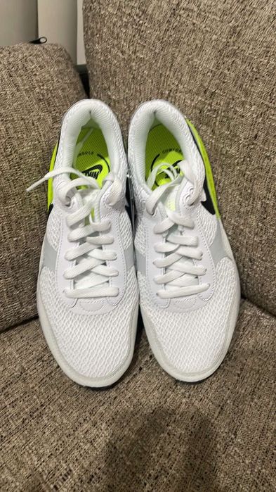 Оригинални маратонки NIKE