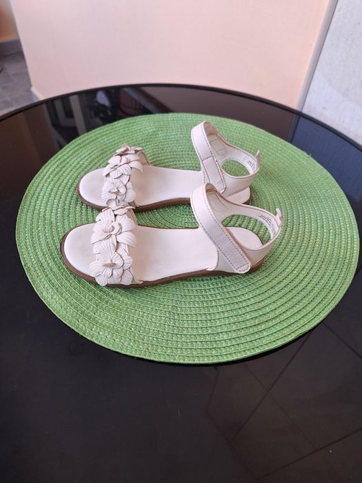 бели сандали HM 29н.