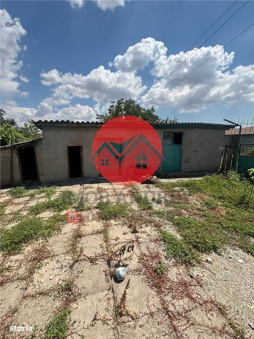 Casa si teren 5.000 mp, aproape de oras, 43.500 €