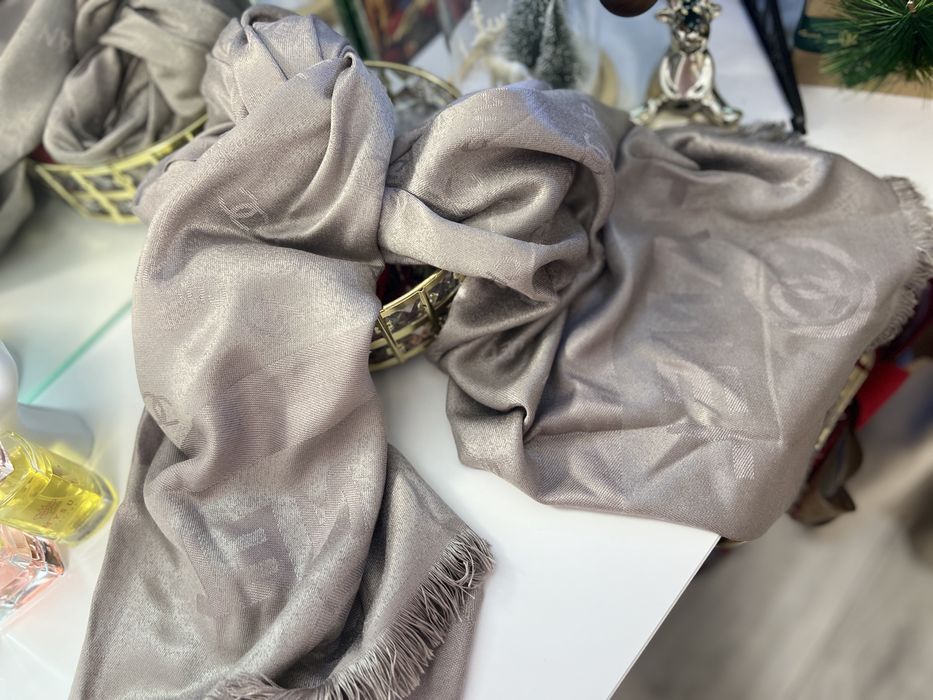 Esarfe de dama elegante