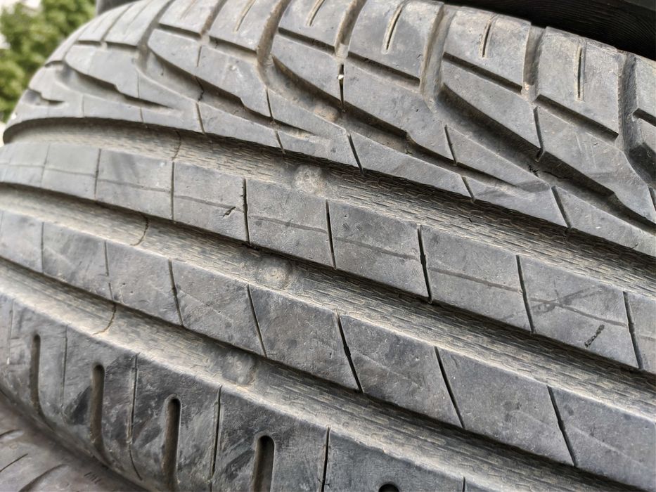 4бр Летни гуми 215 60 17 - Uniroyal - DOT 2023